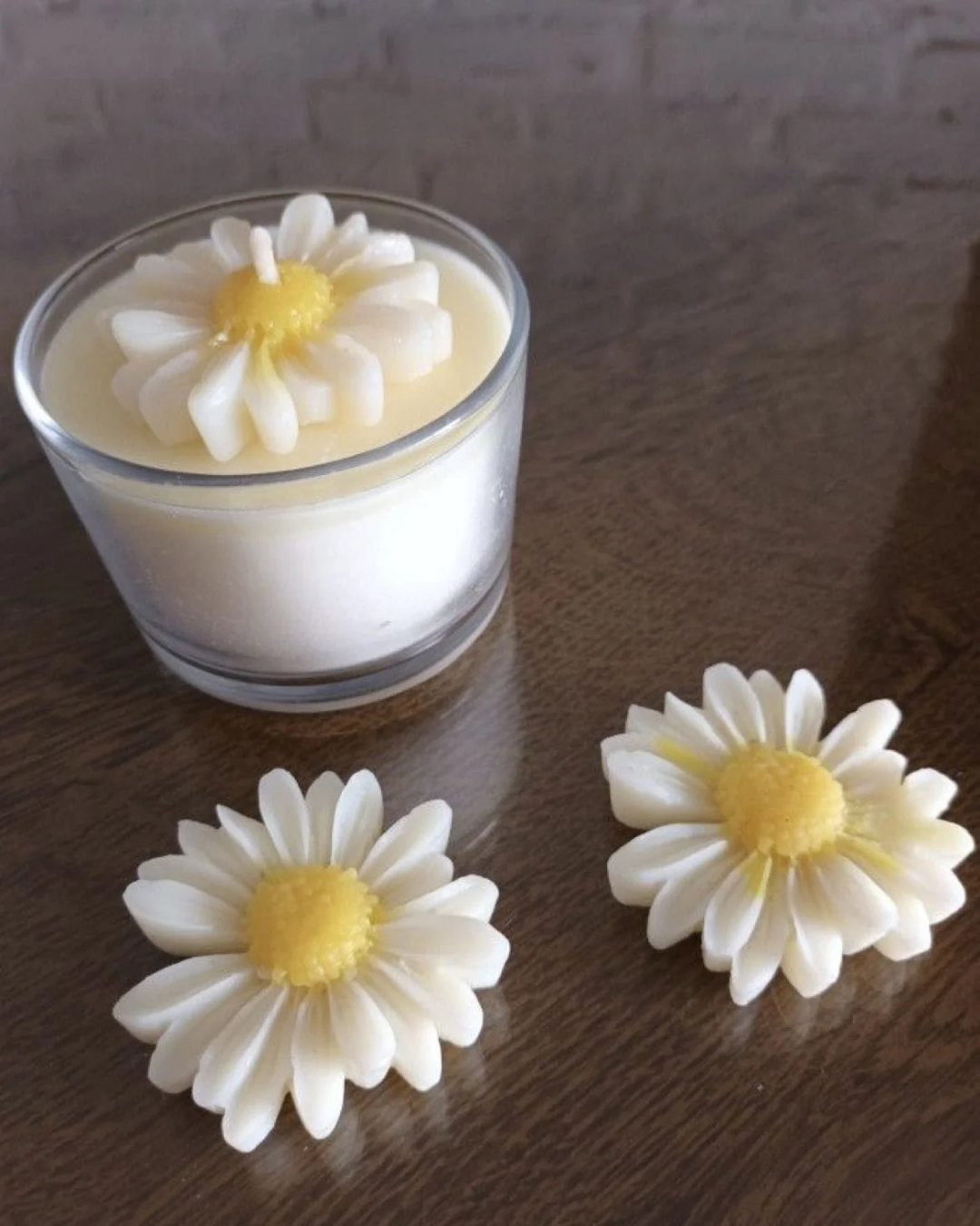 Daisy Crown Murphy Jar Candle