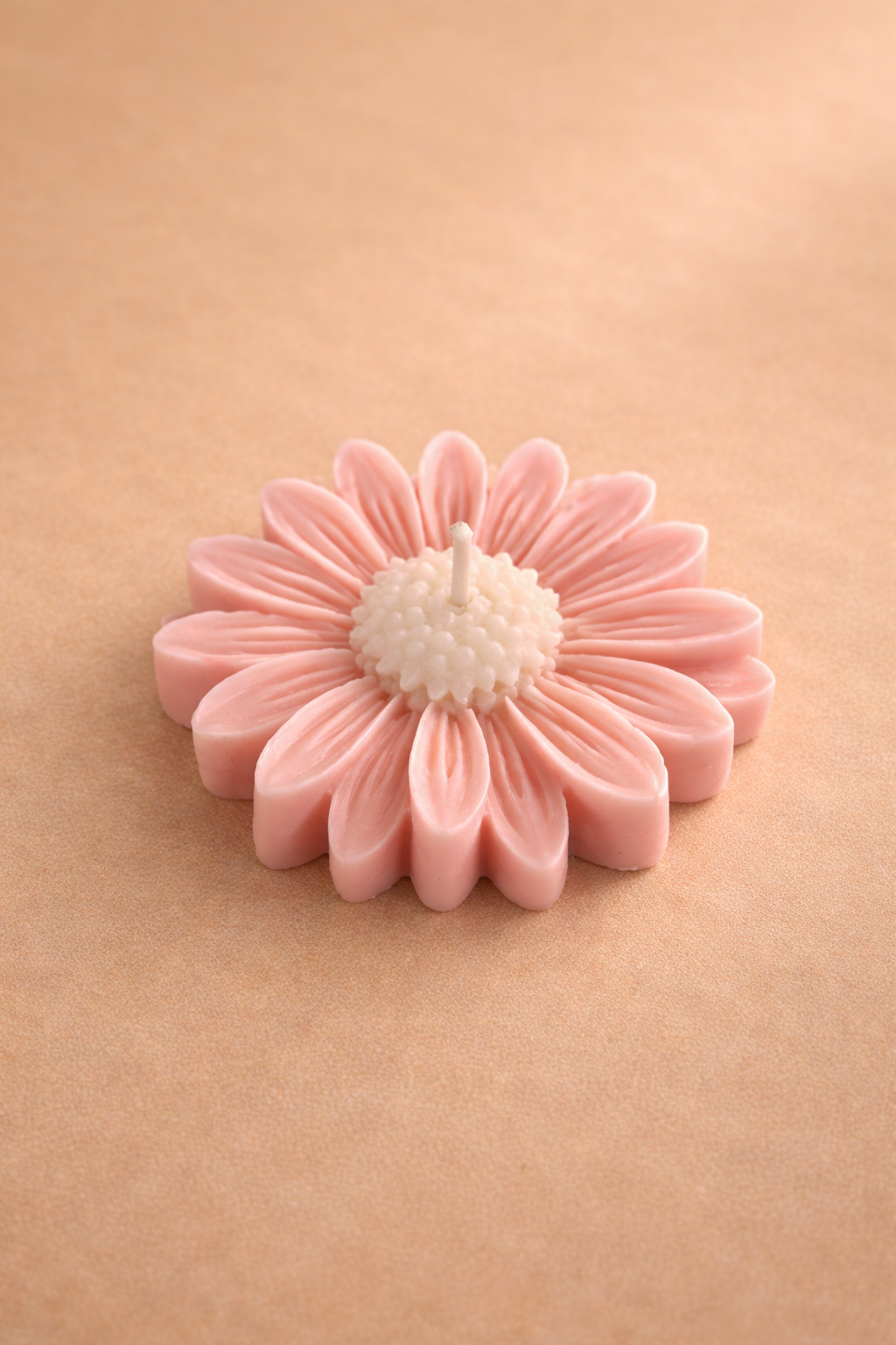 Floating Scented Daisy Candle